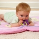 LAVINAMASIS KILIMĖLIS BRIGHT STARTS TUMMY PROP & PLAY MAT PRETTY IN PINK